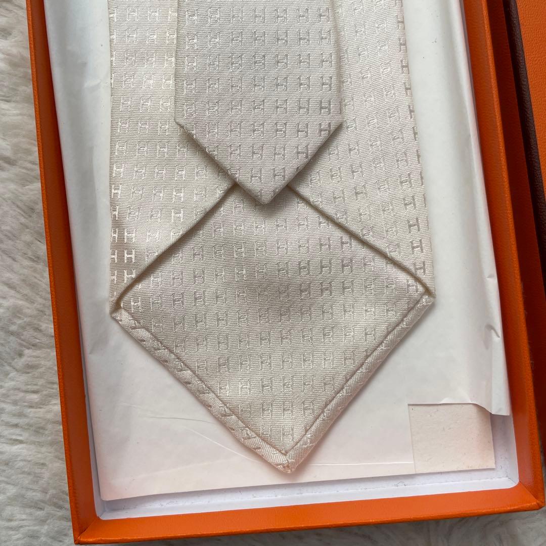 HERMES エルメス ネクタイ H柄 ホワイト