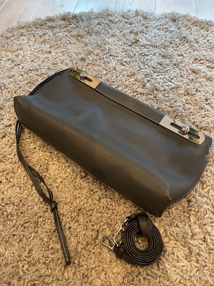 ロエベ　ミッシーバッグ　グレーレザー クラッチバッグ