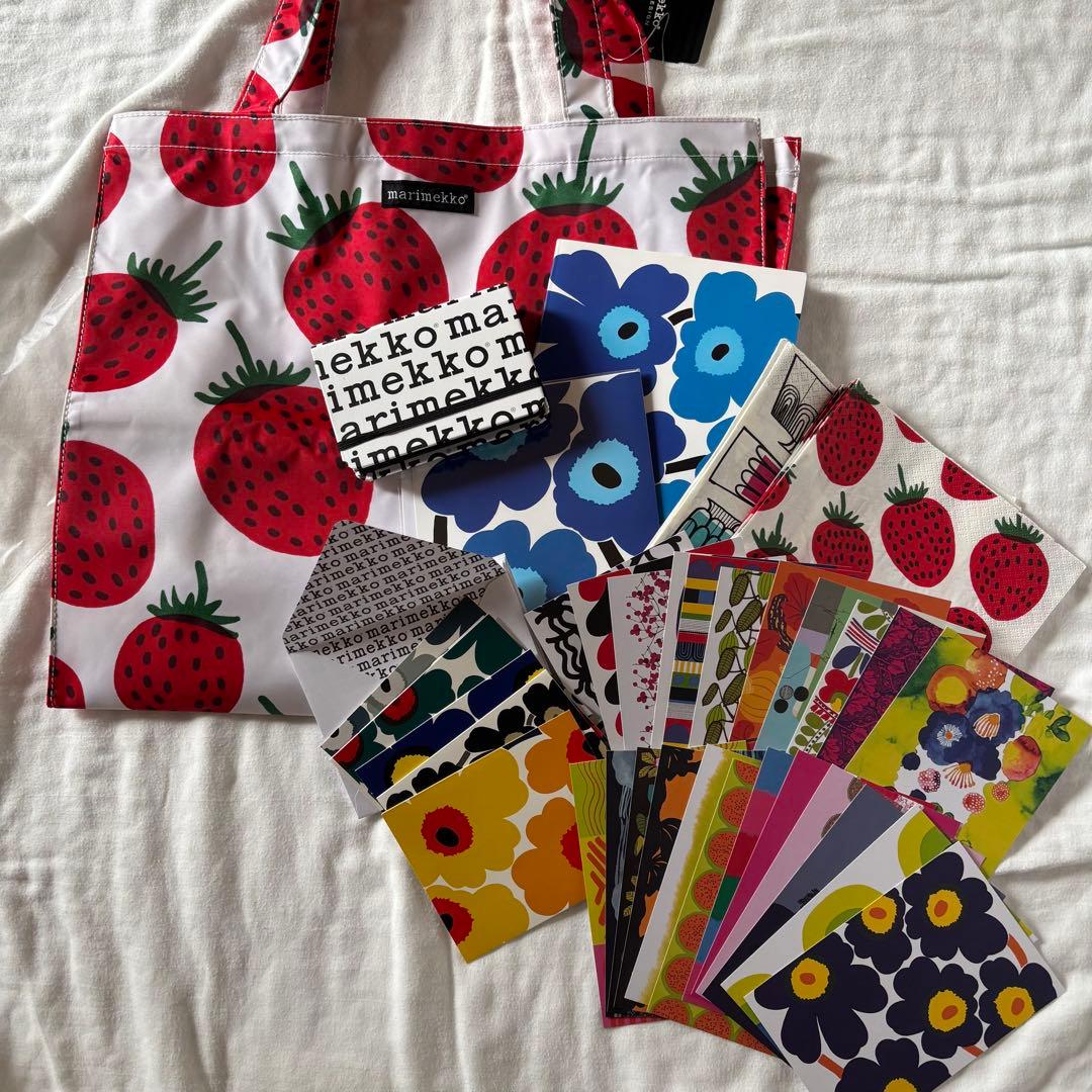 マリメッコ　マンシッカ　いちご　バッグ　レア　おまけ付き