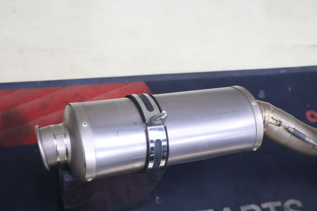 CBR600RR 05-06 PC37　後期　ストライカースリップオンマフラー