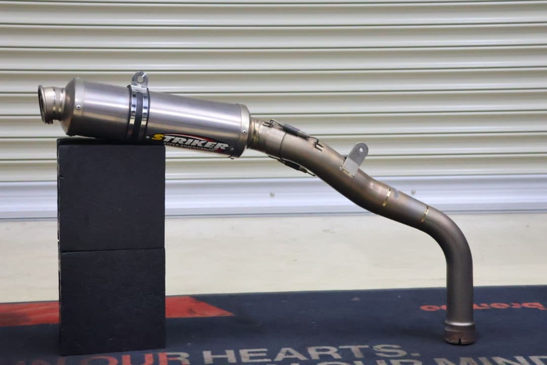 CBR600RR 05-06 PC37　後期　ストライカースリップオンマフラー