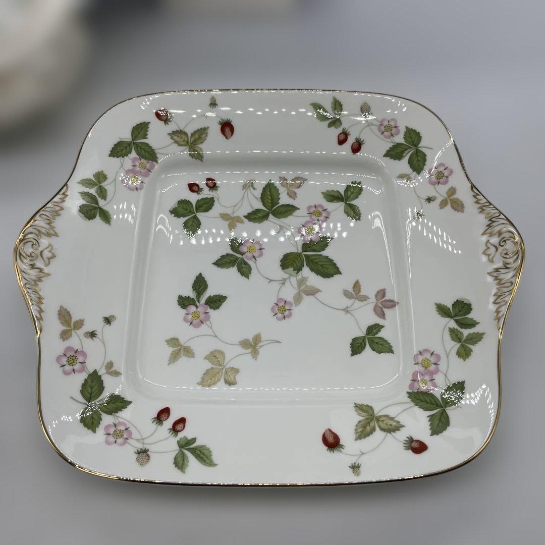 ウェッジウッド　ワイルドストロベリー　カップ&ソーサー2　プレート1　ボウル6