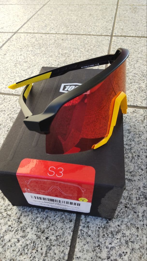 100% S3 ワンハンドレッド　サングラス 　ブラック　レッドミラーレンズ