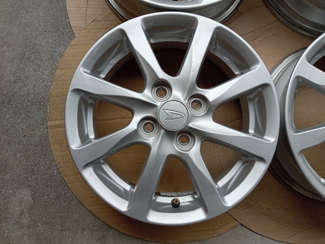 ダイハツ純正１４インチホイール