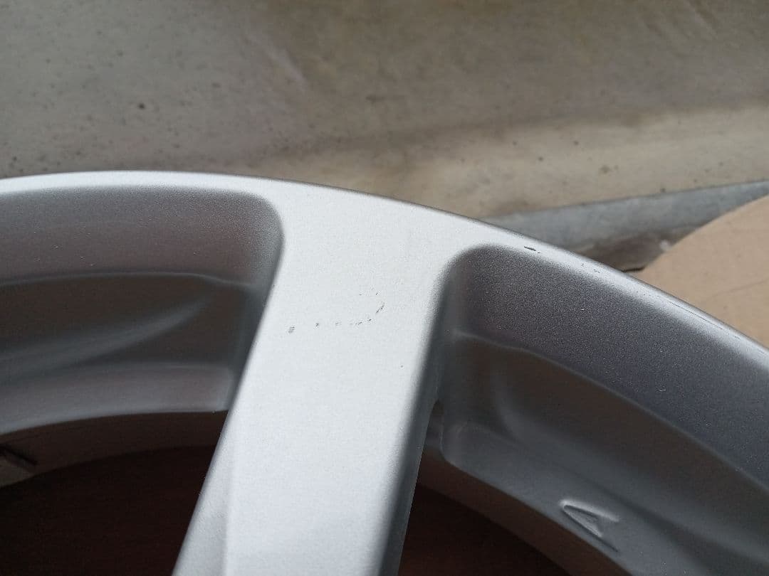 ダイハツ純正１４インチホイール