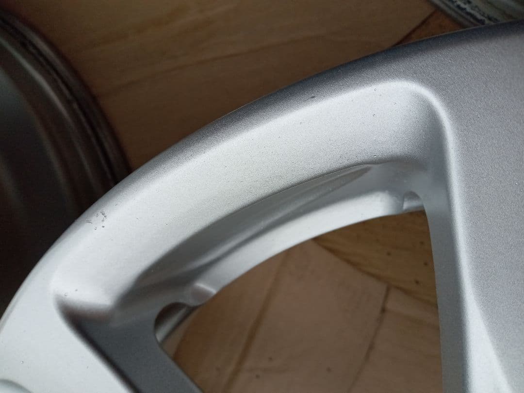 ダイハツ純正１４インチホイール