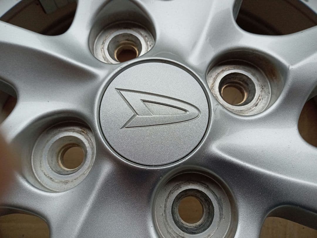 ダイハツ純正１４インチホイール