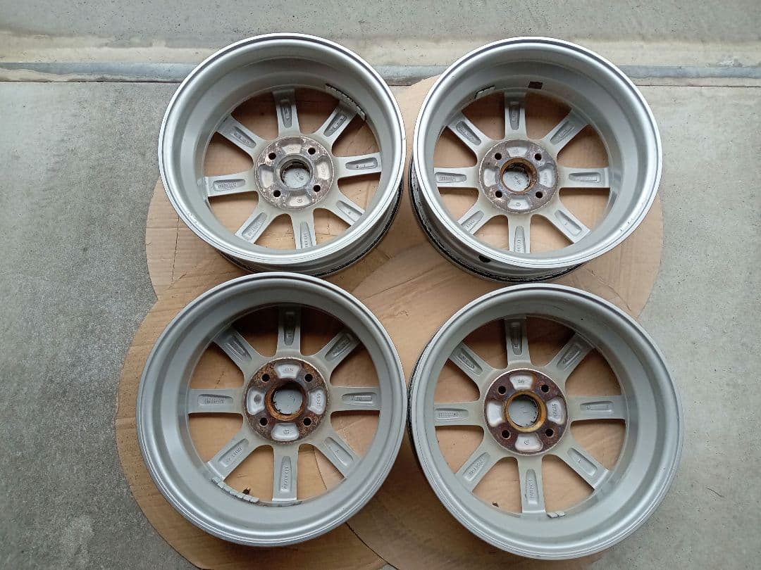 ダイハツ純正１４インチホイール