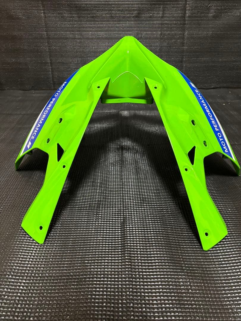 Kawasaki Ninja ZX-25R 純正アッパーカウル