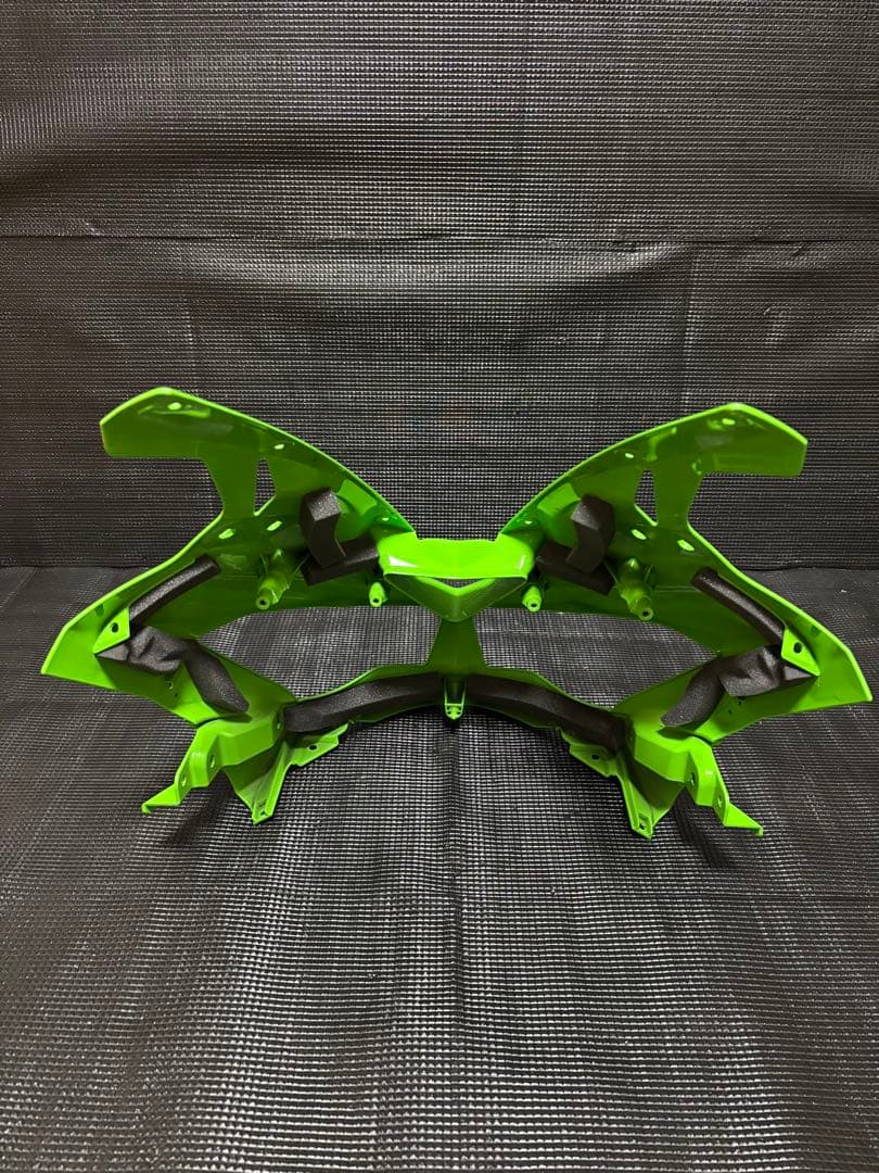 Kawasaki Ninja ZX-25R 純正アッパーカウル