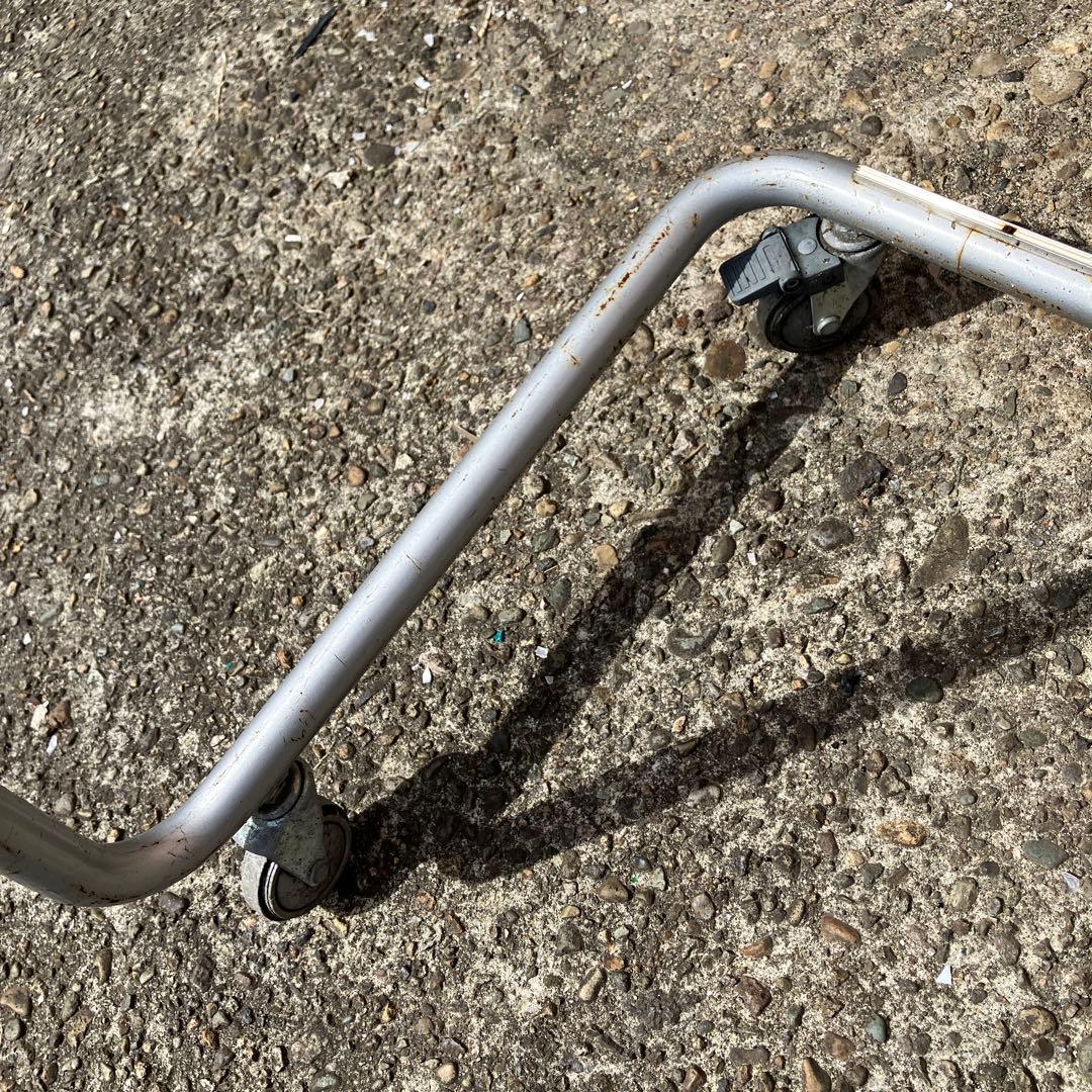 インダストリアル アイアン 鉄製 キャスター付き ハンガーラック 衣類掛け