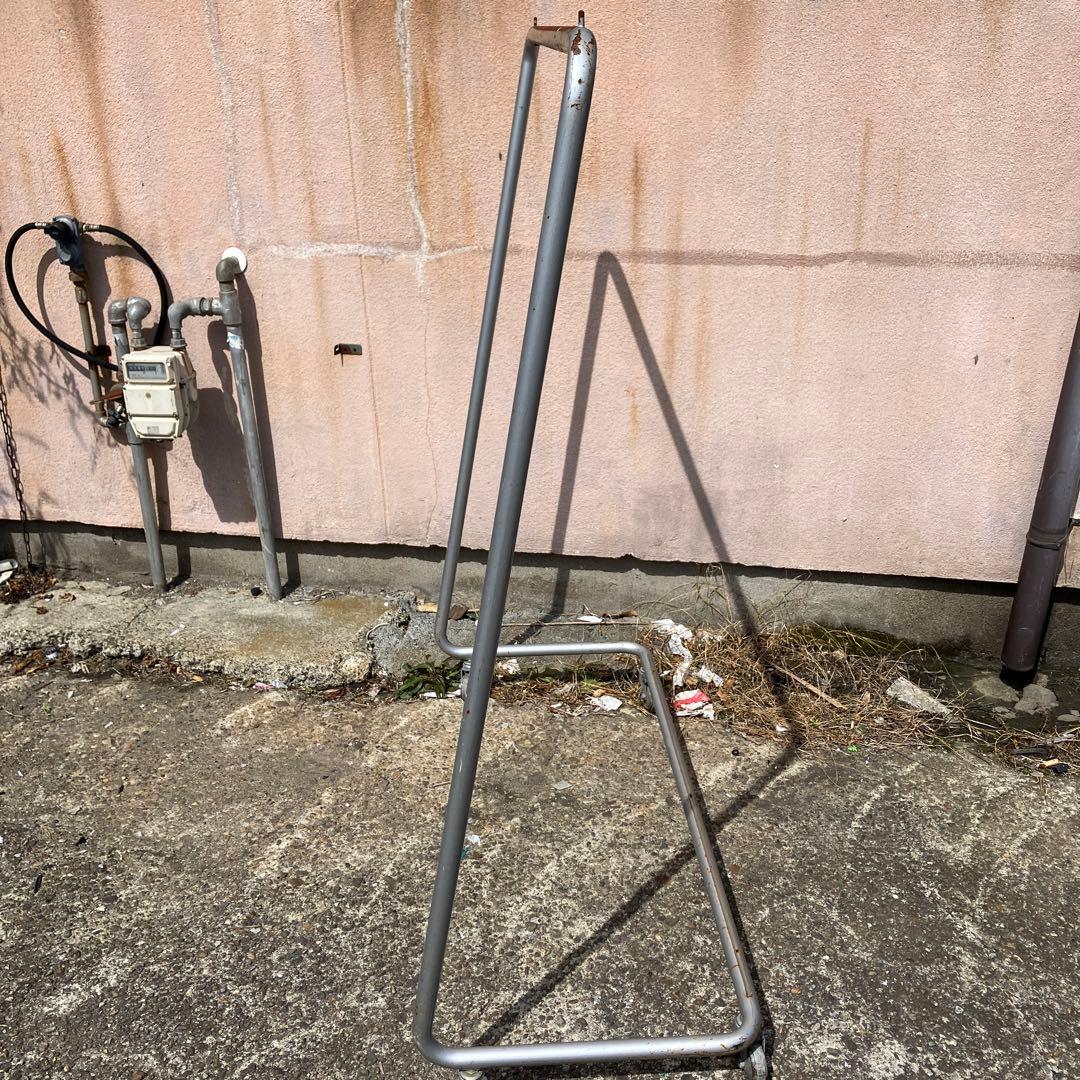 インダストリアル アイアン 鉄製 キャスター付き ハンガーラック 衣類掛け