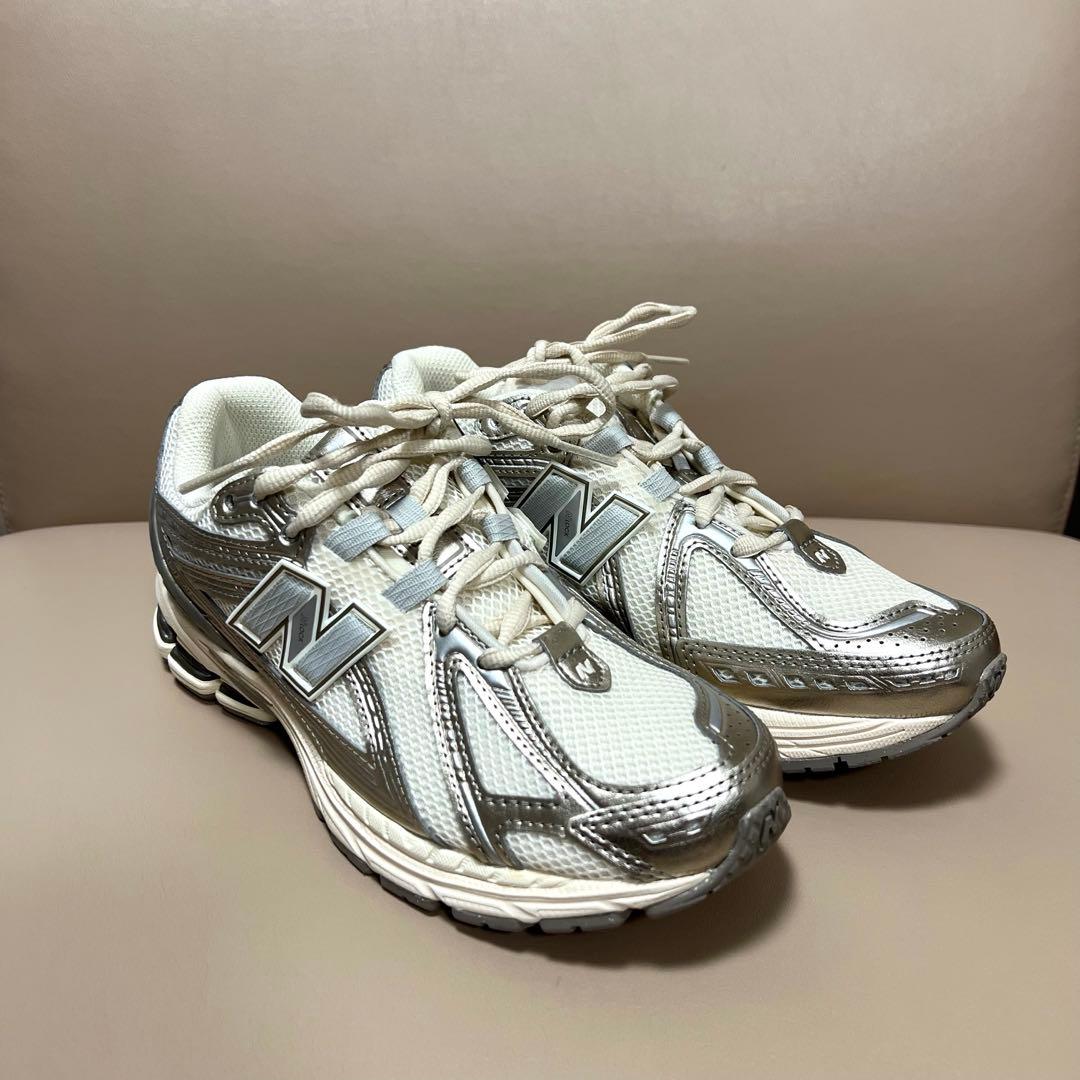 【新品未使用】New Balance1906R ゴールド スニーカー23.5