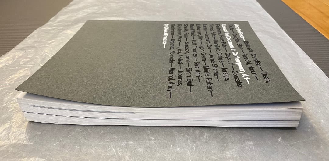 洋書希少）Archive Fever（展覧会図録）、2008年。