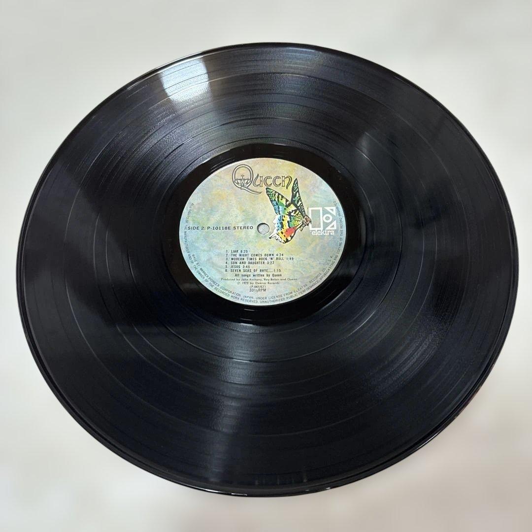 戦慄の女王 クイーン レコード