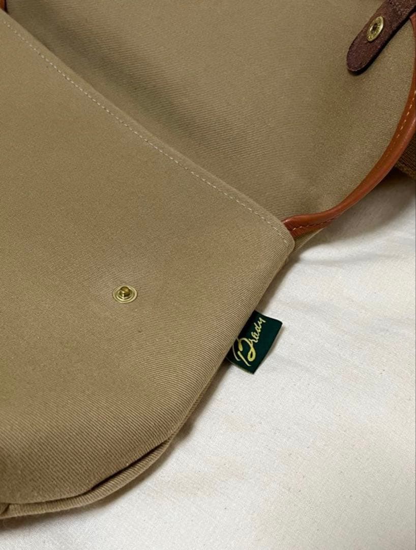 ブレディ Brady AVON ショルダーバッグ 【カーキ】