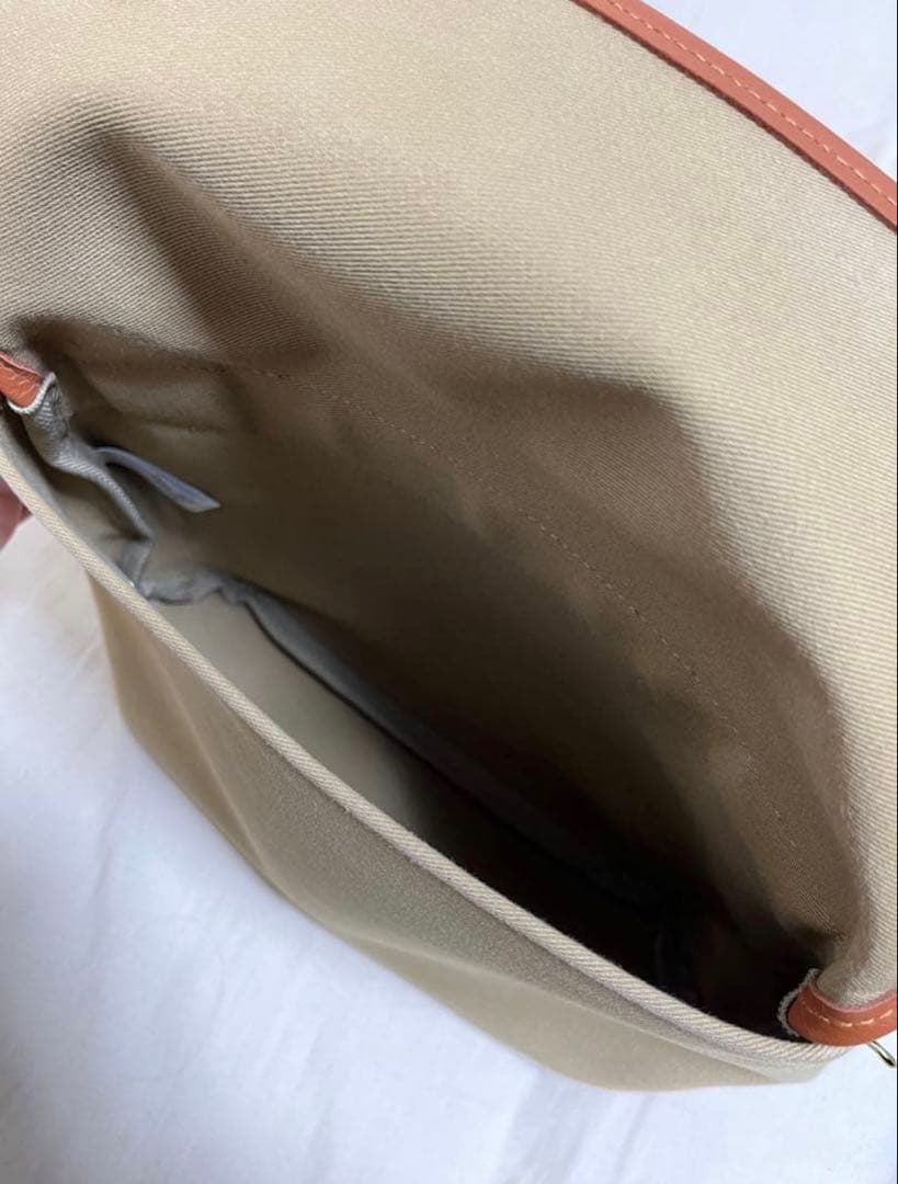 ブレディ Brady AVON ショルダーバッグ 【カーキ】