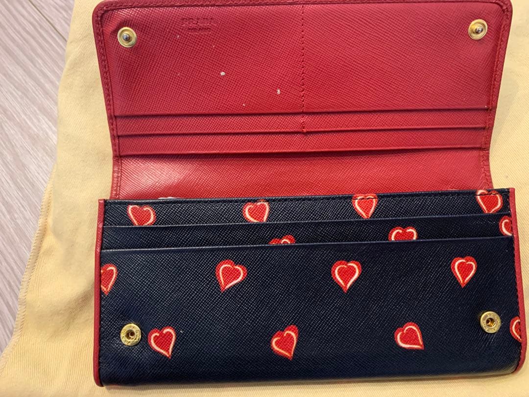 PRADA ハート柄 長財布 ネイビー/レッド