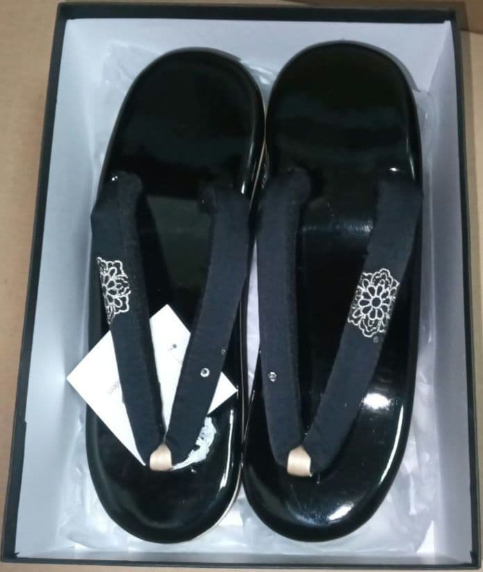 高級 草履・バッグ　刺繍 ラインストーン 厚底　豪華　成人式（振袖）卒業式（袴）