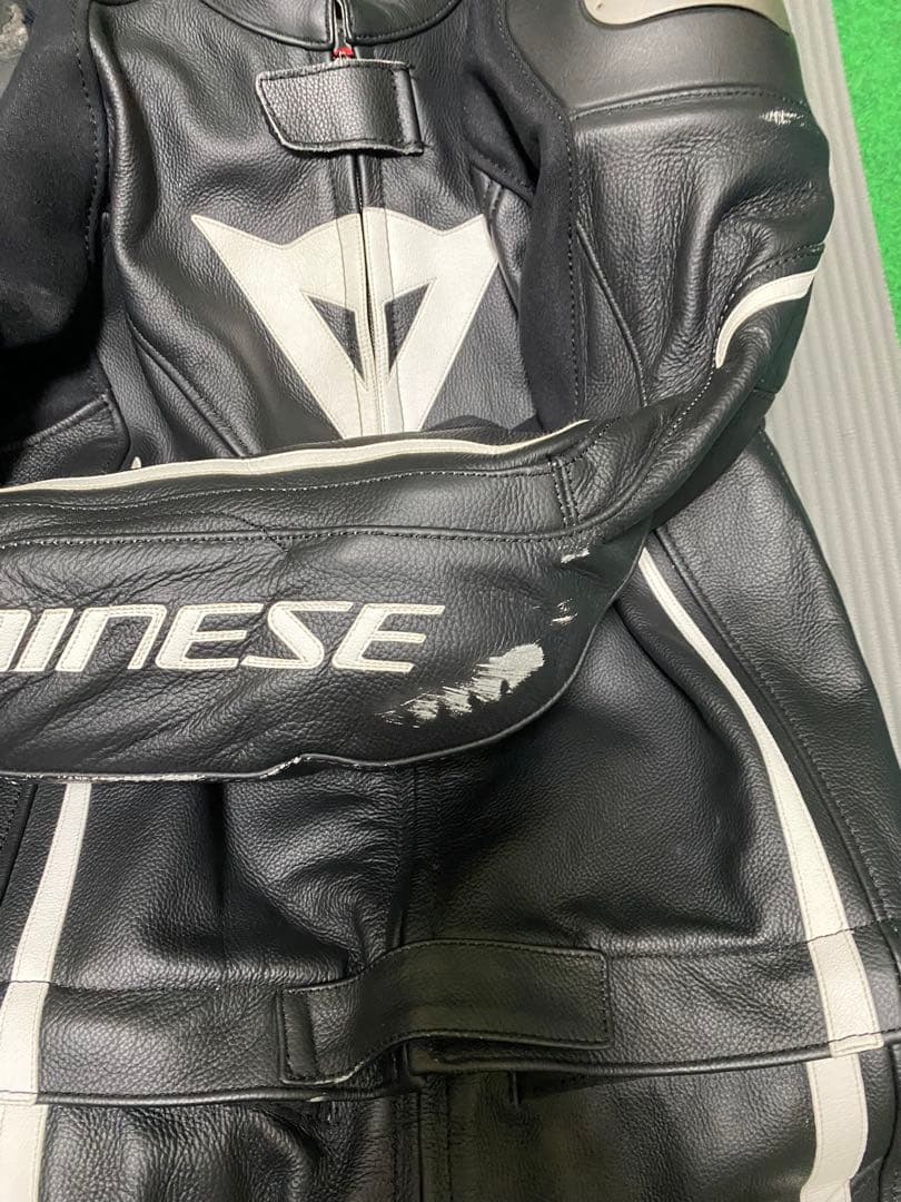 ダイネーゼ　セパレート　レーシングスーツ