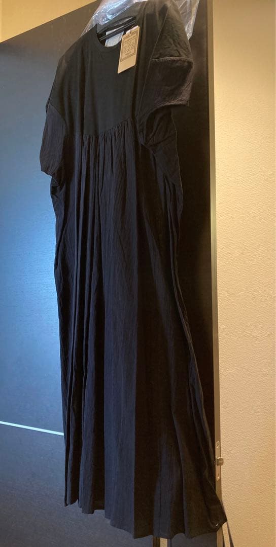 新品 タグ付き beardsley 袖パフ ワンピース
