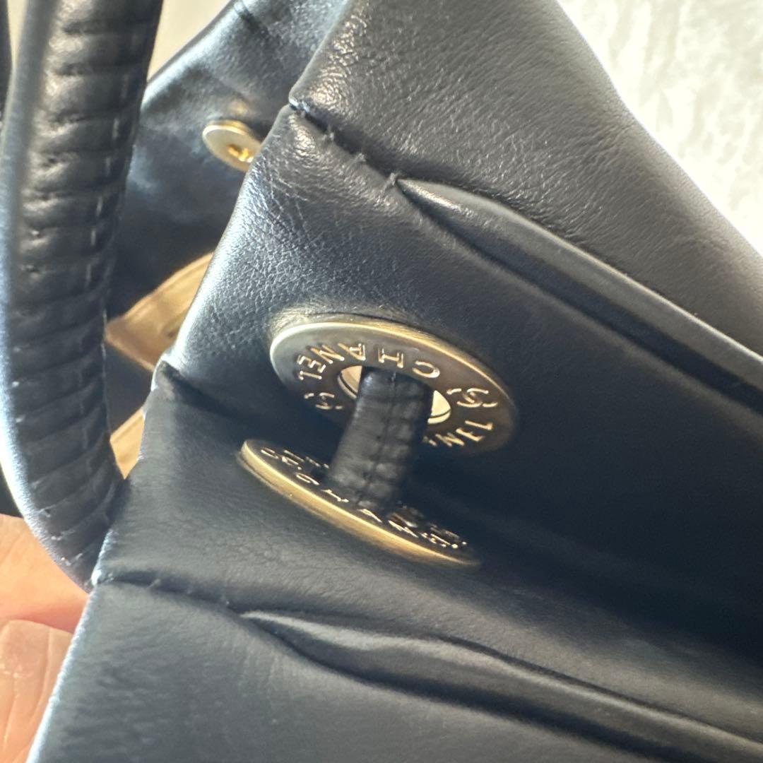 CHANEL カメリア ロゴ ショルダーバッグ レザー ブラック