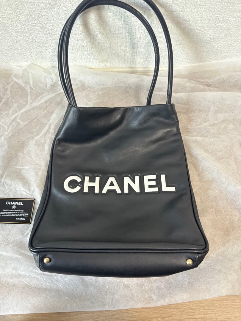 CHANEL カメリア ロゴ ショルダーバッグ レザー ブラック