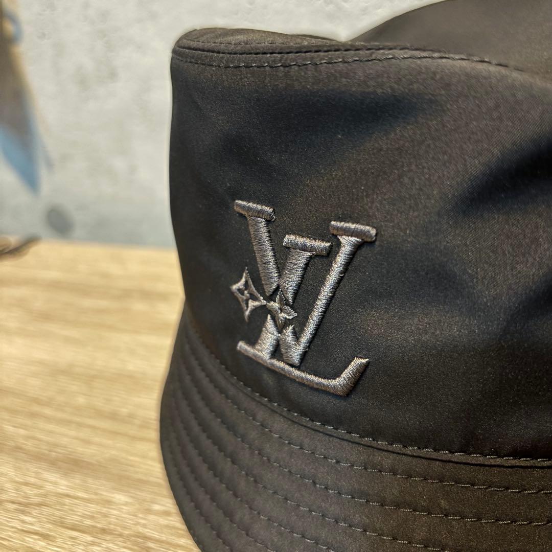 【極美品】ルイ・ヴィトン　M7725M バケットハット・LV スマッシュ レイン