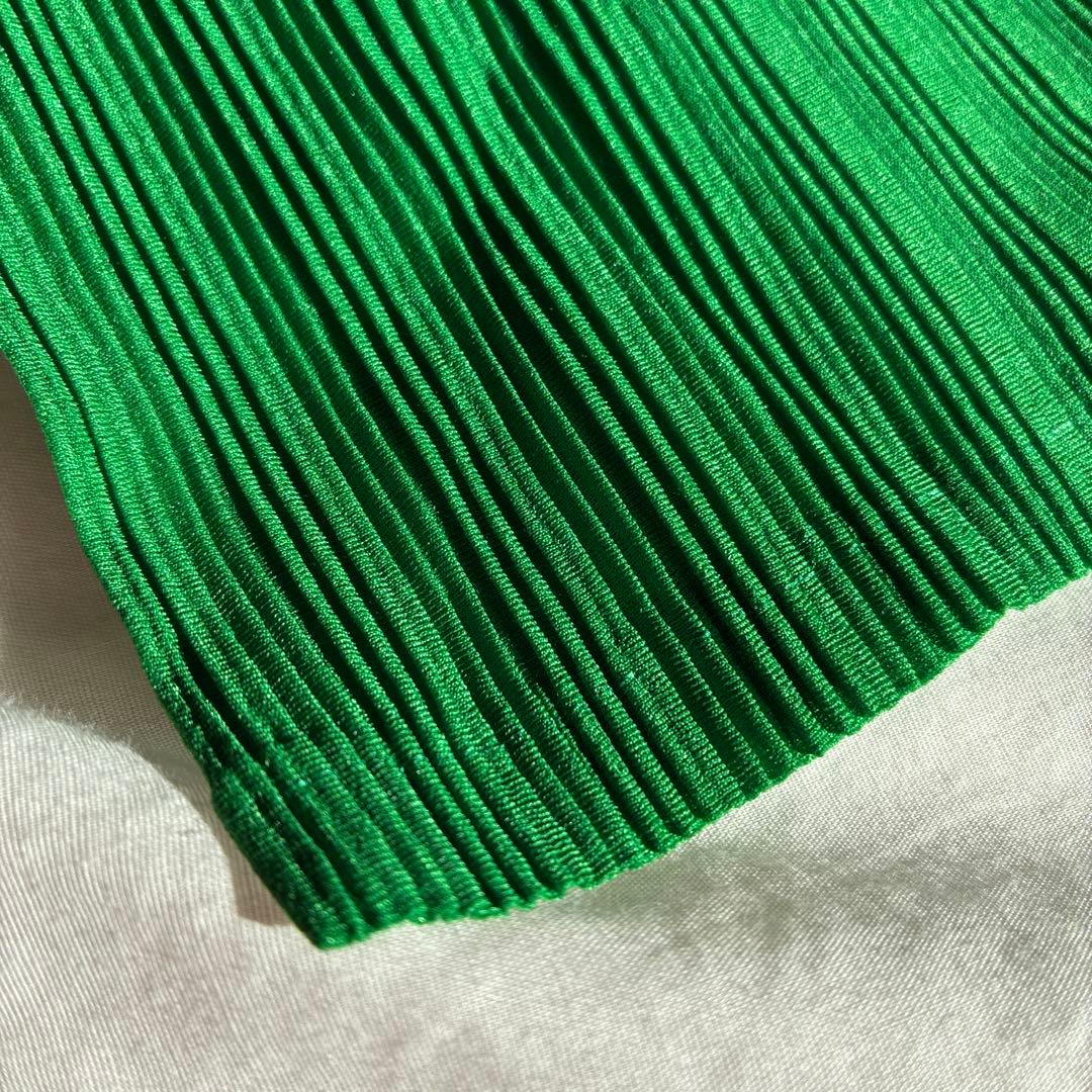 イッセイミヤケ　未使用品　プリーツ加工　長袖トップス