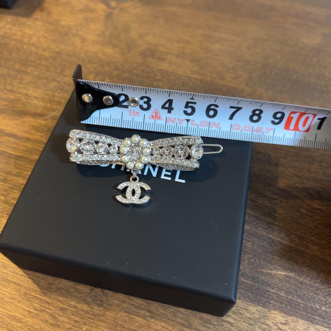 シャネル　ヘアクリップ