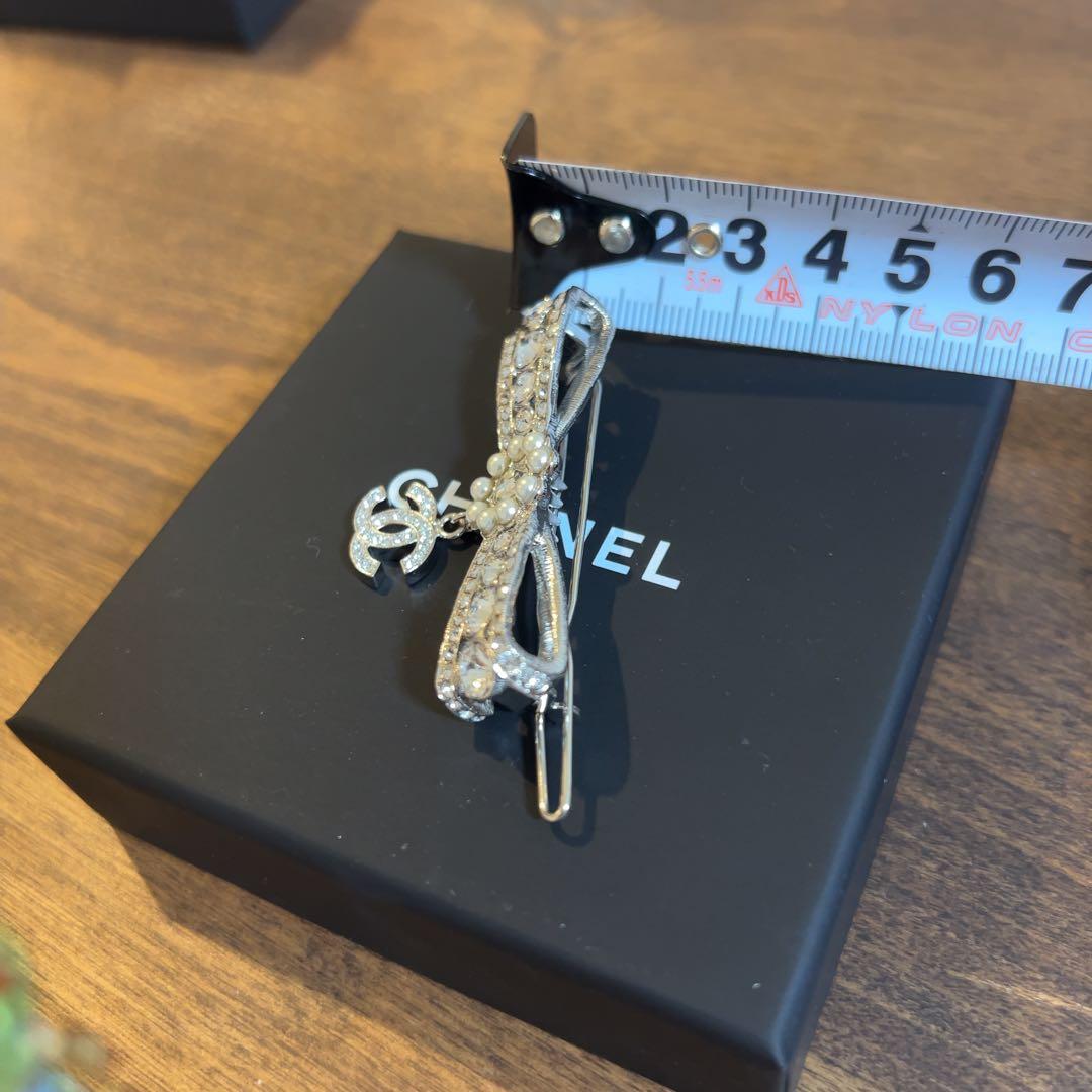 シャネル　ヘアクリップ