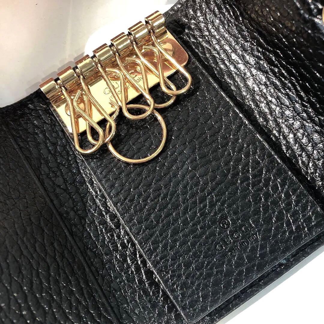s1675 美品 GUCCI キーケース GG 黒/ベージュ グッチ 箱付き