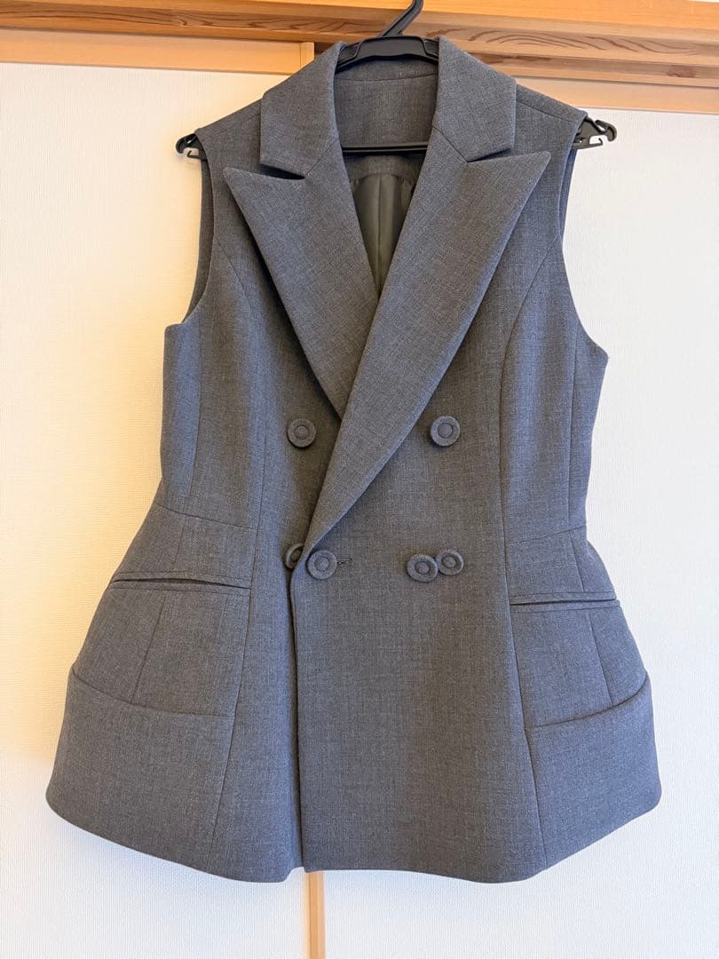 シーニュ グレー ダブルブレスト ベスト　スワンジレ
