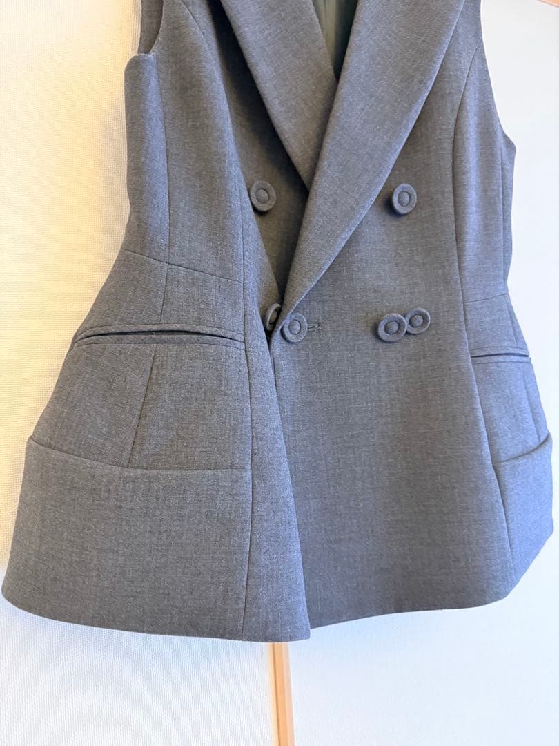シーニュ グレー ダブルブレスト ベスト　スワンジレ
