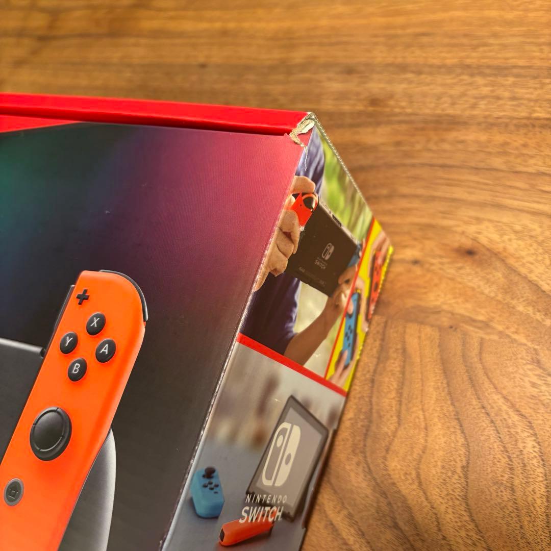 【新品】任天堂　switch スイッチ　本体　未使用　青　赤