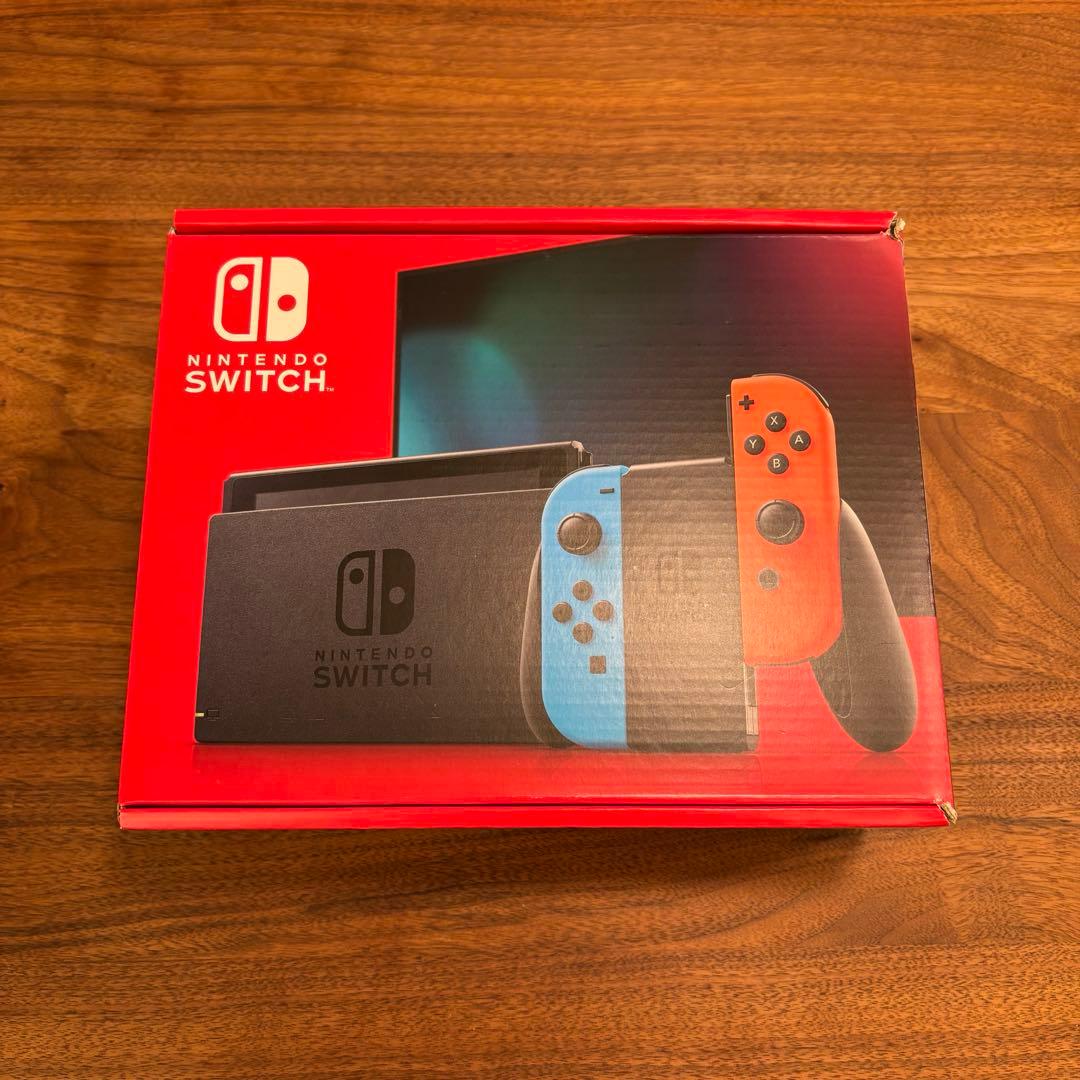 【新品】任天堂　switch スイッチ　本体　未使用　青　赤