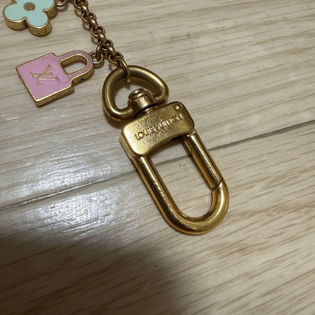 ルイヴィトン　LOUIS VUITTON バッグチャーム