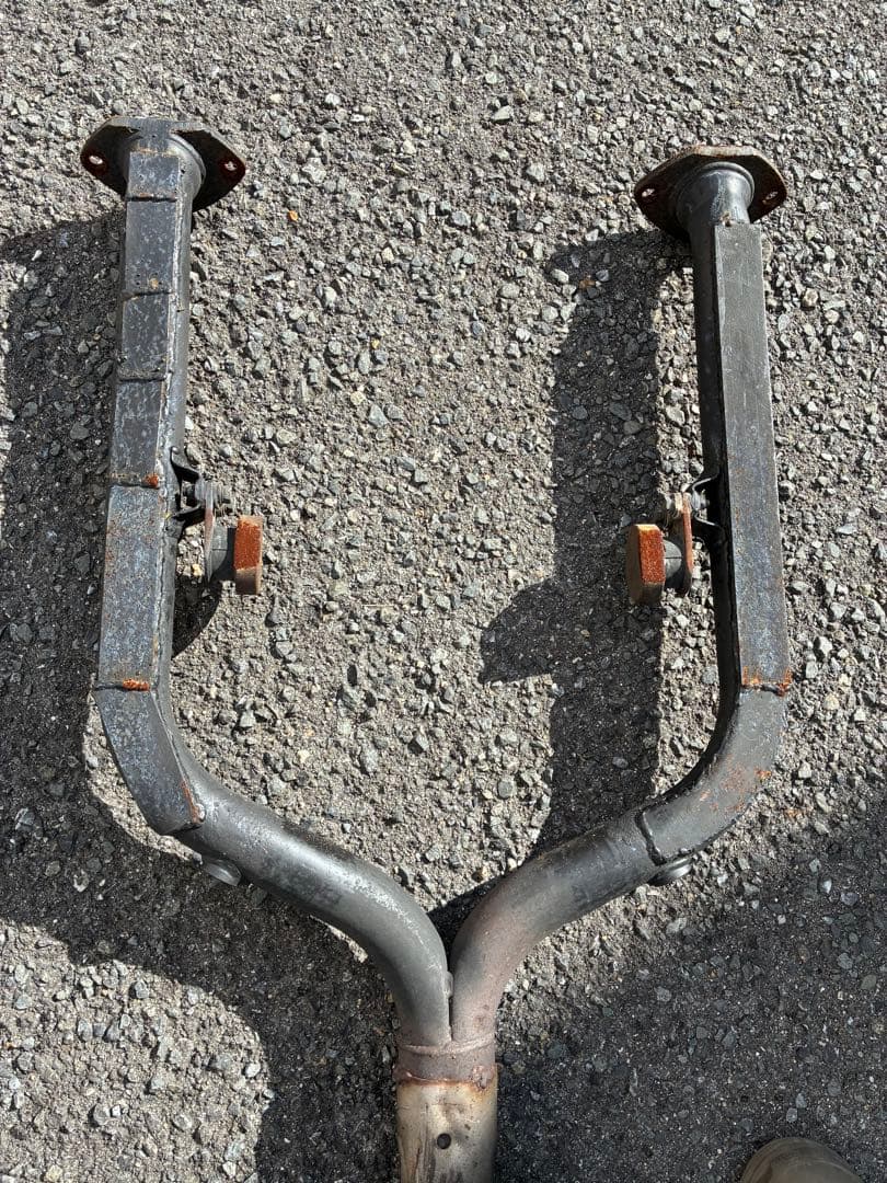 15マジェスタV8スチール製マフラー本体　リアピースありません