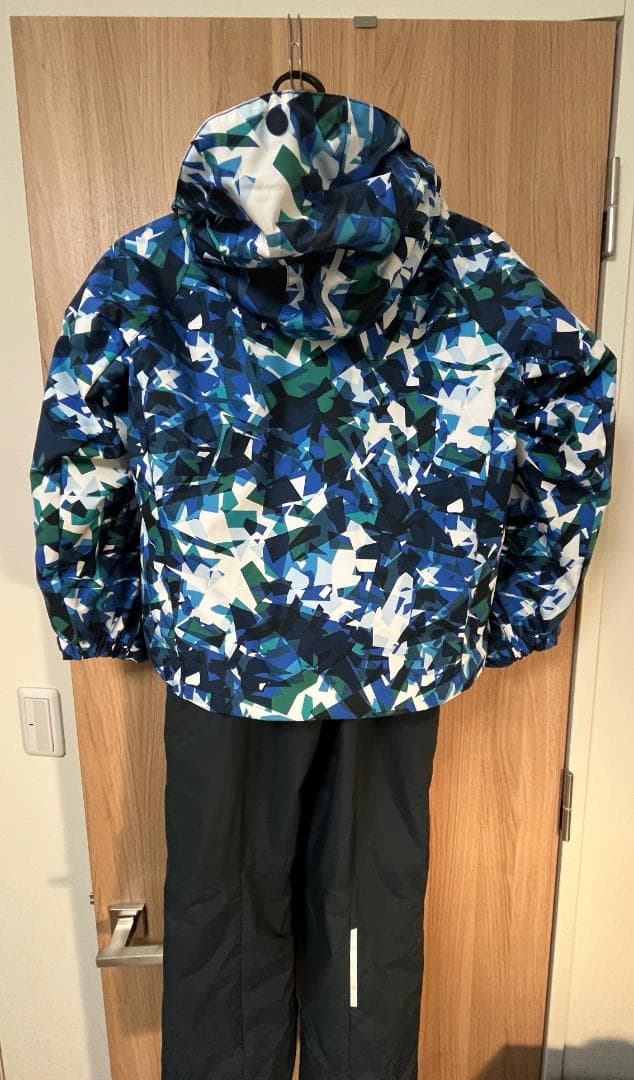 【美品】デサント スキーウェア 130 ジュニア 上下セット サイズ調節機能付