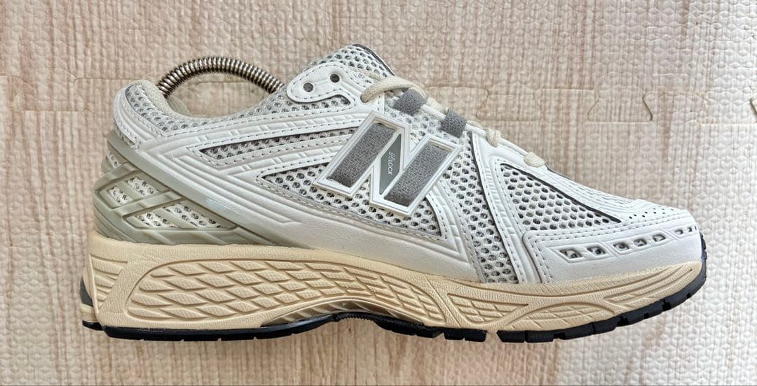 【土日限定価格】NEW BALANCE ニューバランス　M1906RP23.5㎝