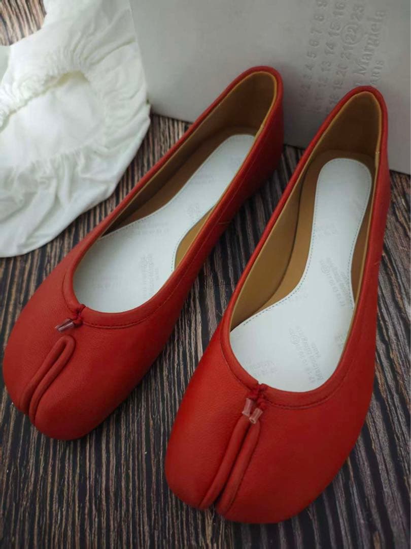美品メゾンマルジェラ 足袋 タビ Tabi バレエ 赤 レッド37