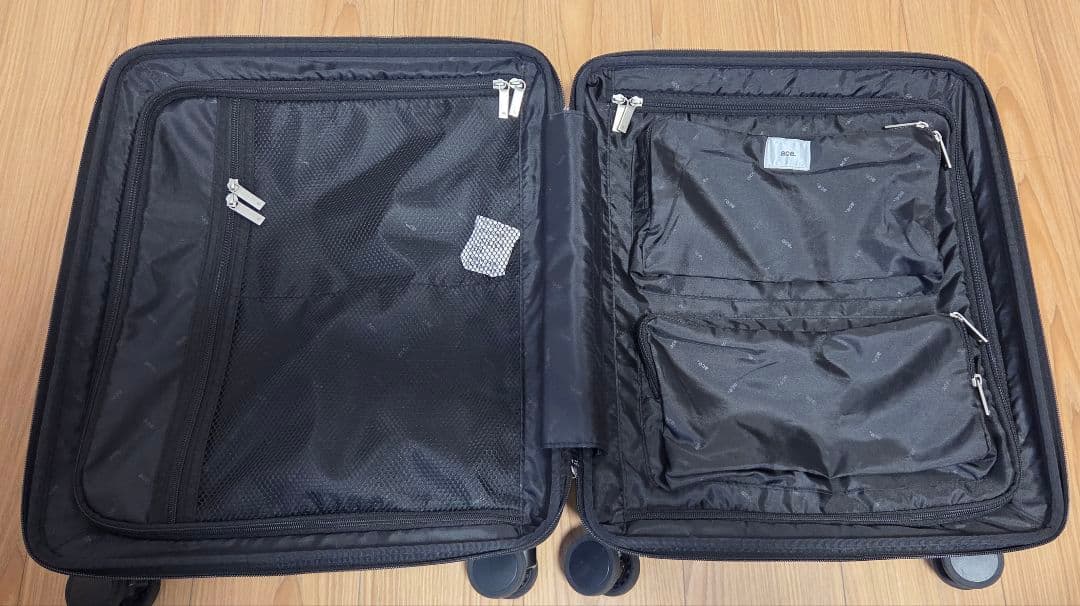 ace.TOKYO ブラックキャリーケース 4輪 機内持ち込み可　40L