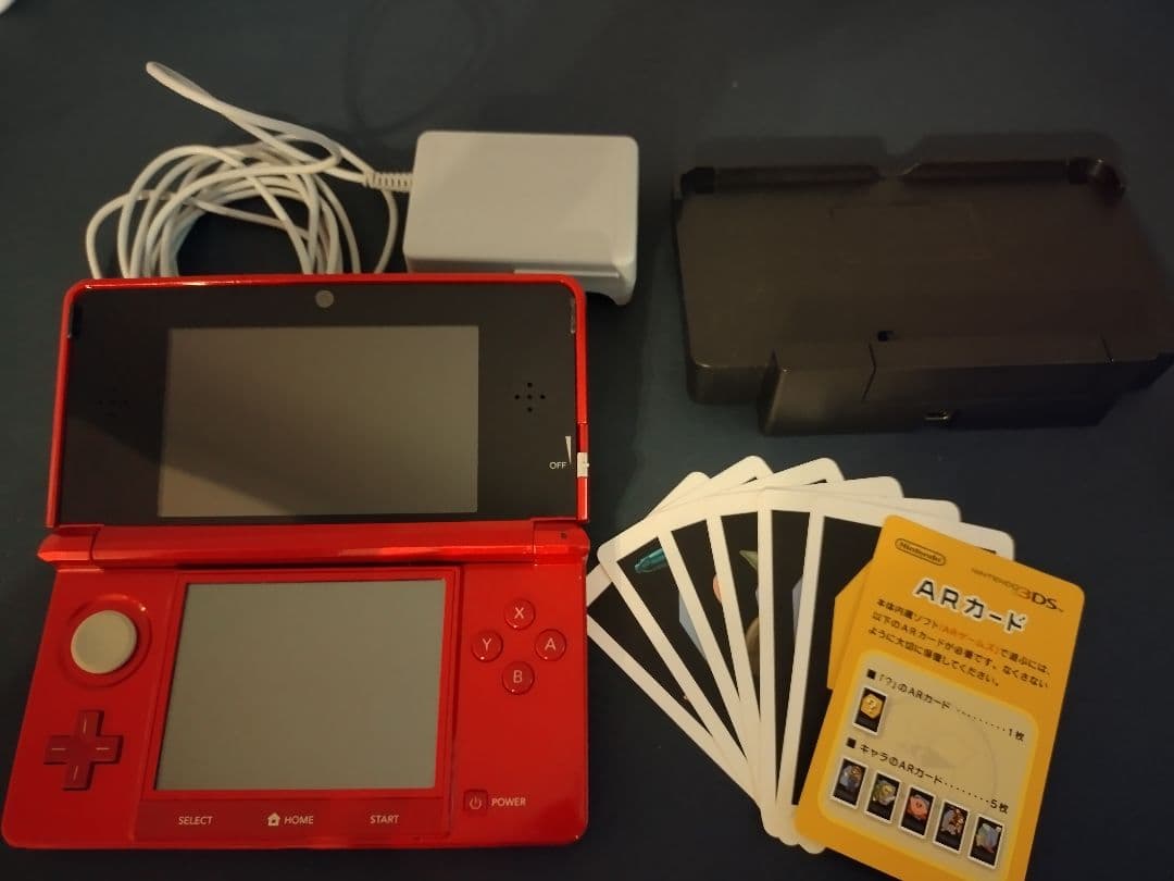 ニンテンドー3DS メタリックレッド