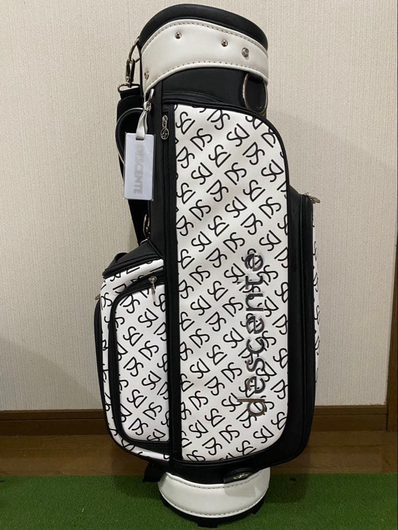 デサントゴルフ レディース キャディバッグ(8.5型) グラフィックデザイン