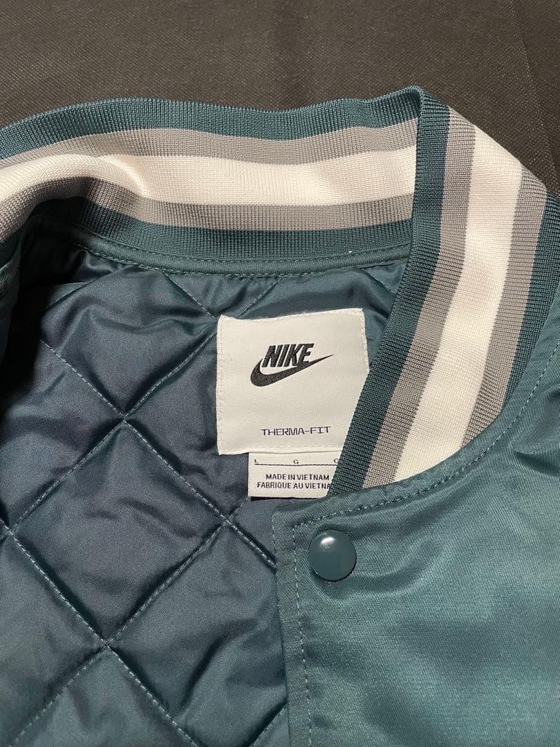 ★極美品　完売品　ナイキ　ダグアウトジャケット　スタジャン　NewJeans