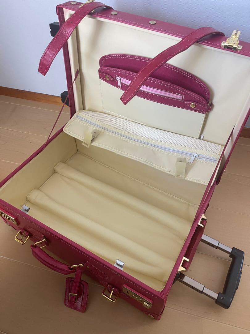 スーツケース　ピンク 合成皮革 23L