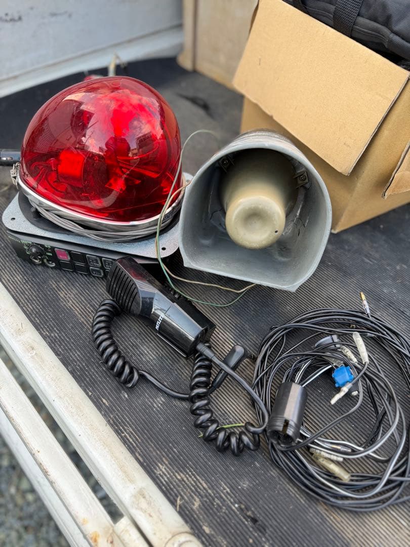 パトライト　サイレンアンプセット　12V 覆面仕様などに