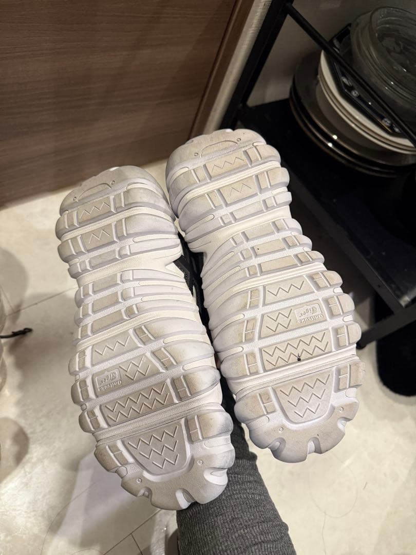 オニツカタイガー　スニーカー