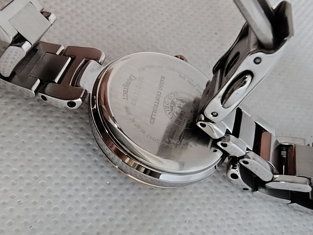 【電波ソーラー、二次電池新品、極美品】シチズン　クロスシー　ワールドタイム