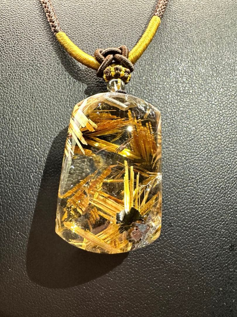 これは凄い！ルチルクォーツ ペンダントネックレス1月24日まで